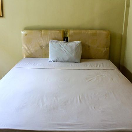 Lolo Beach Inn Легиан Экстерьер фото